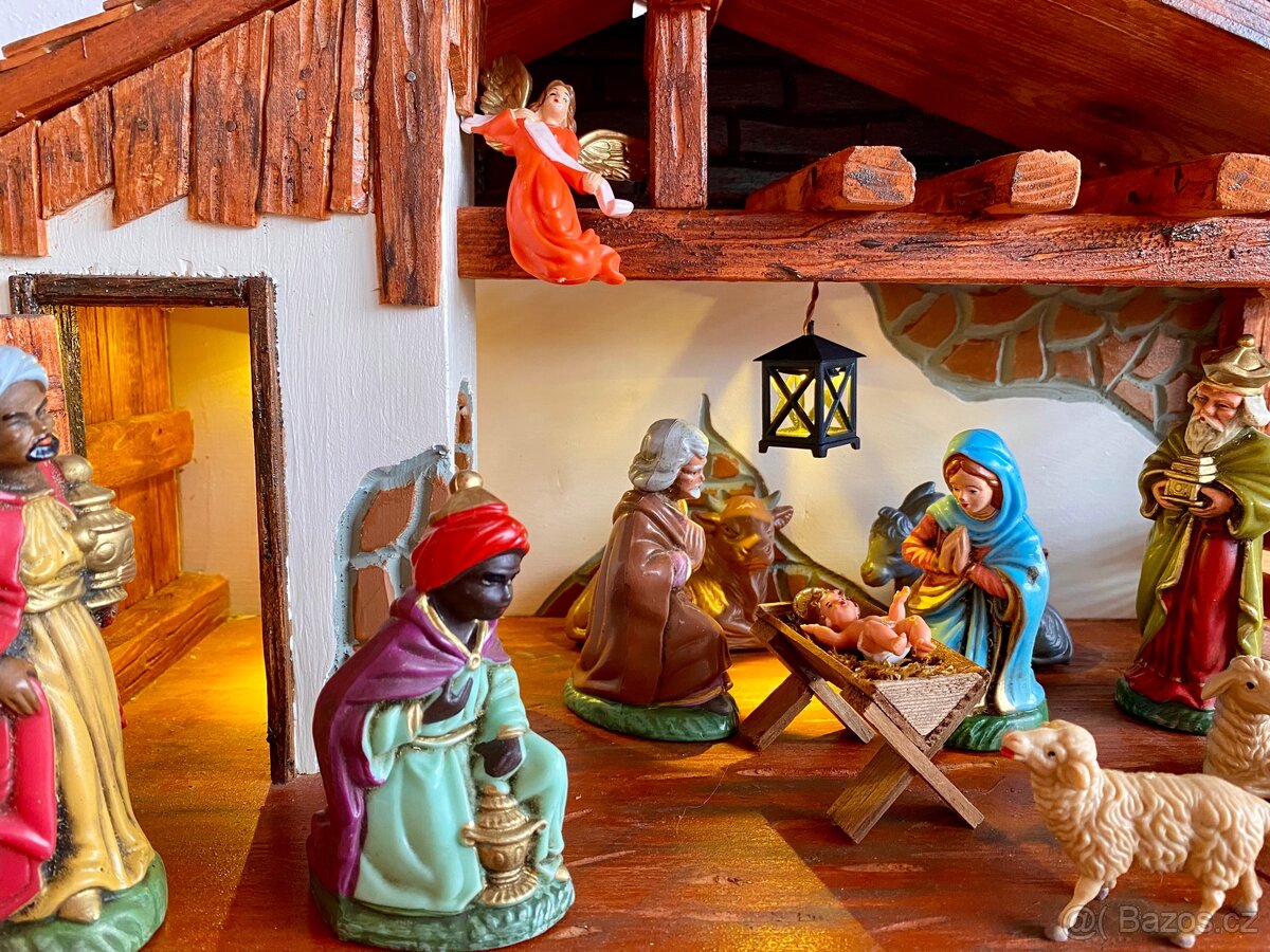 Starý velký dřevěný betlém s osvětlením - 5