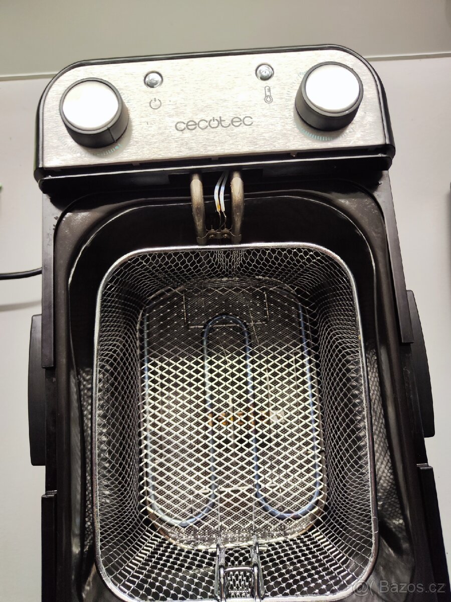 Fritéza Cecotec - 5