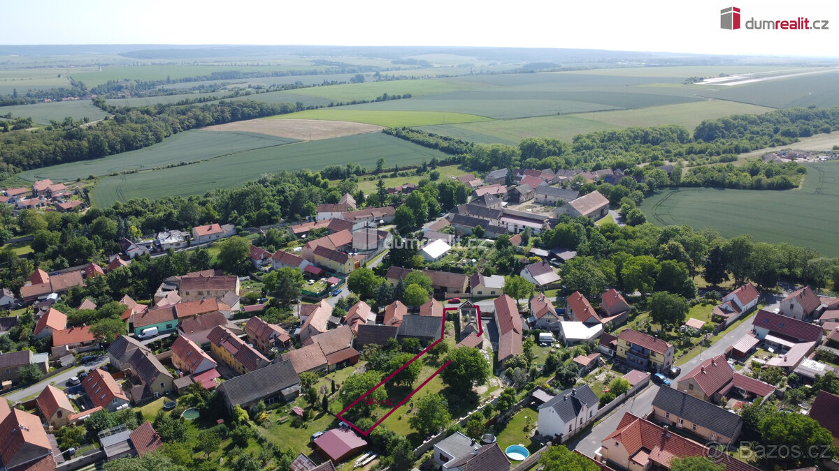 Prodej pozemku 684 m2 - 5