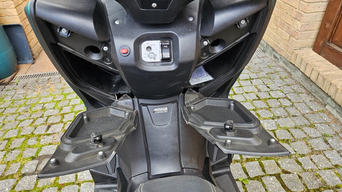 Skůtr 125ccm - 5