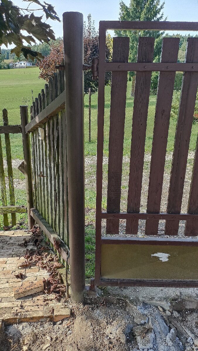 BRÁNA, DVOUKŘÍDLÁ BRÁNA K PLOTU - 5