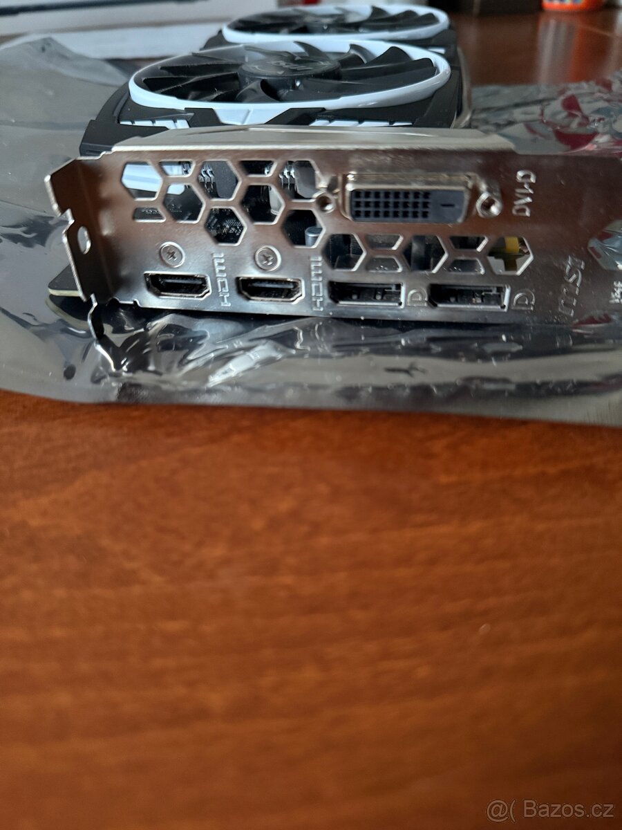 MSI GeForce GTX 1060 ARMOR 6GB - 5