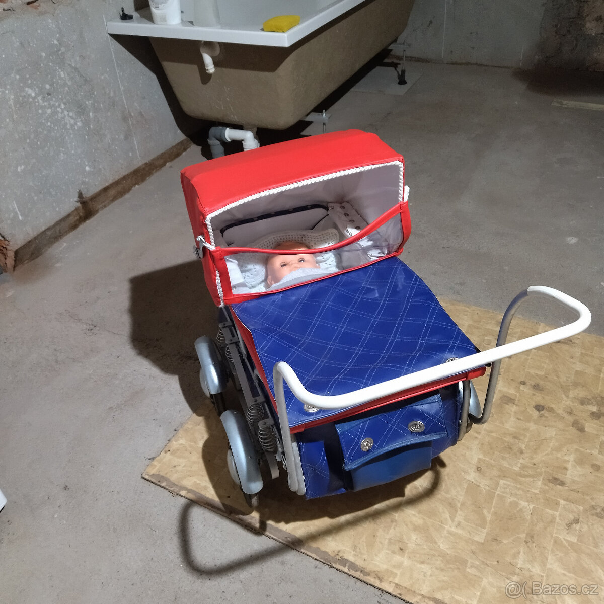 Starý kočárek osmipérák - 5