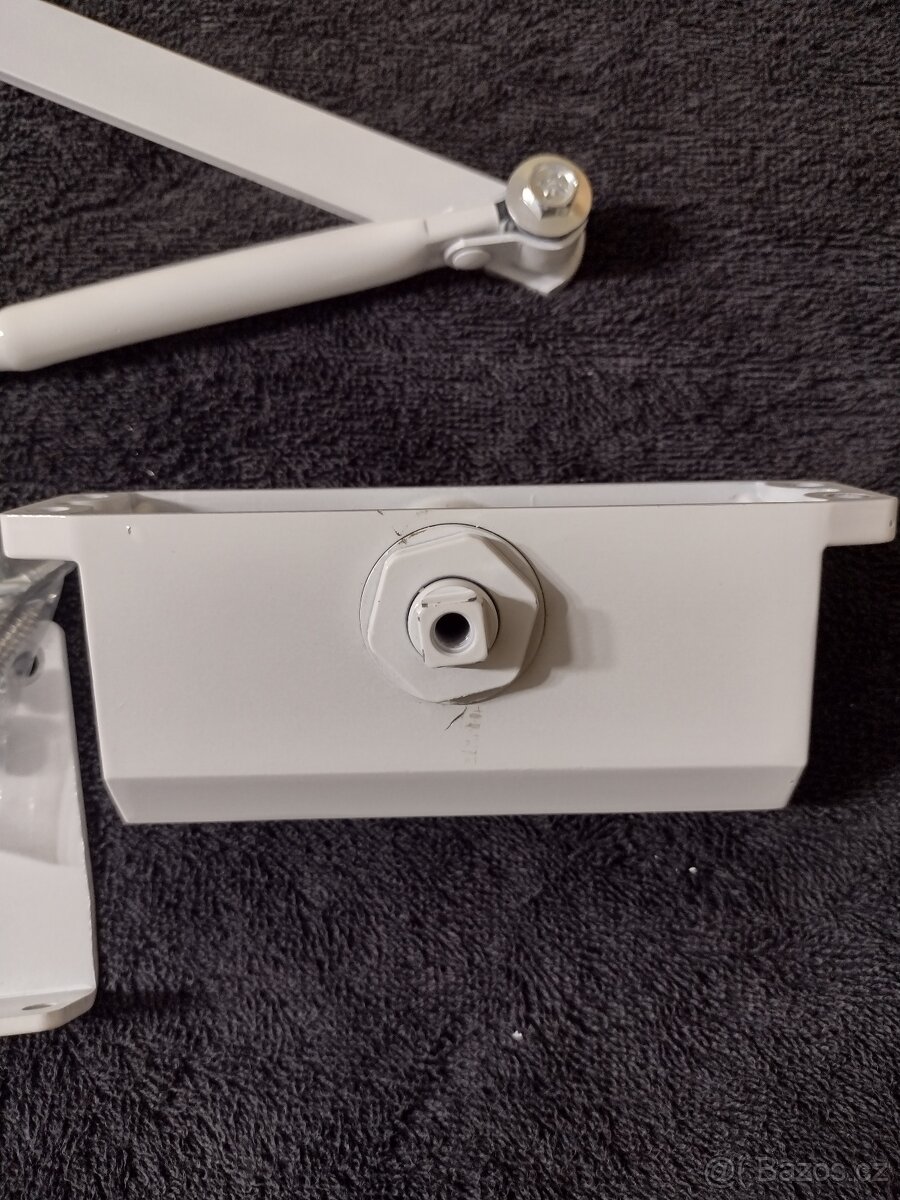 SAMOZAVÍRAČ DVEŘÍ - 5