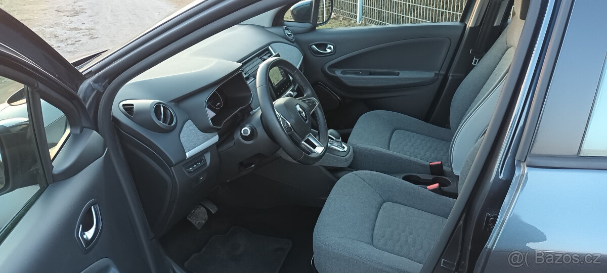 Renault Zoe 52kWh baterie, dojezd 300-400km, CCS rychlonab. - 5
