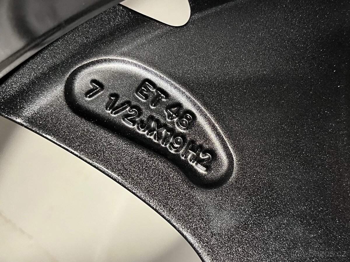 Octavia 4 R19 Nová originální letní sada (2025) - 5