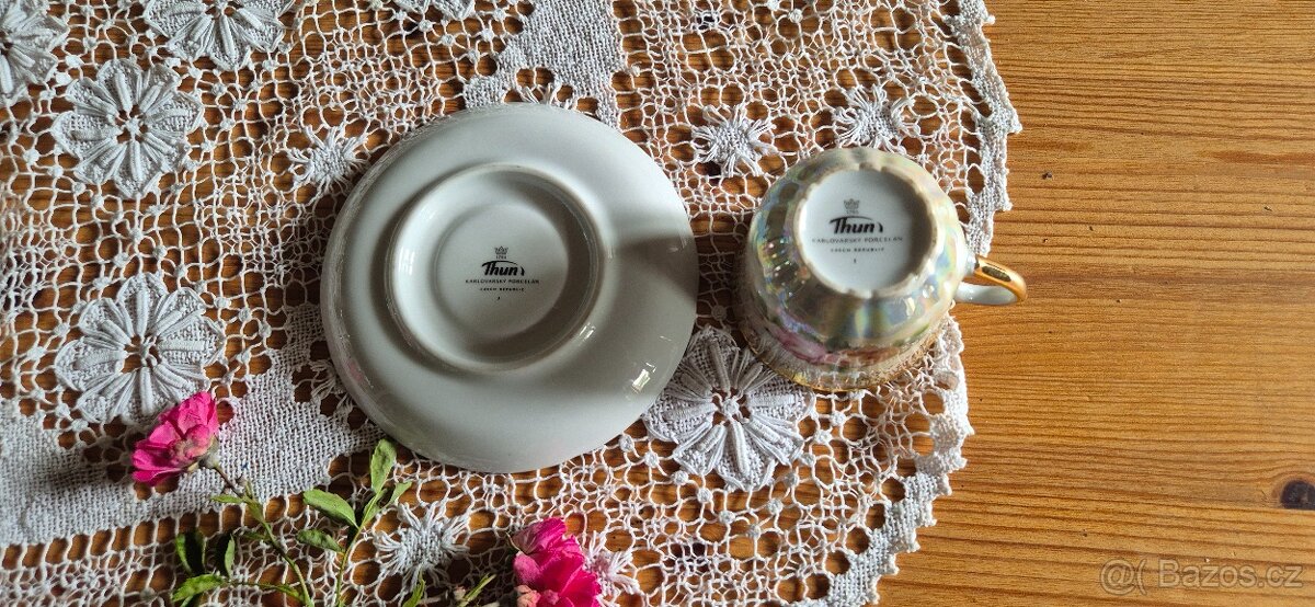 Krásné porcelánové hrníčky s podšálky - 5