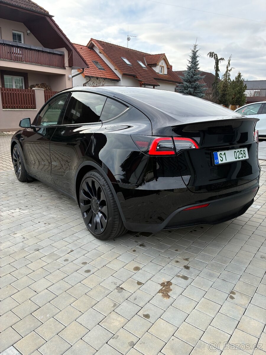 Tesla Model Y Performance | EAP | Berlín | 1 majitel - 5