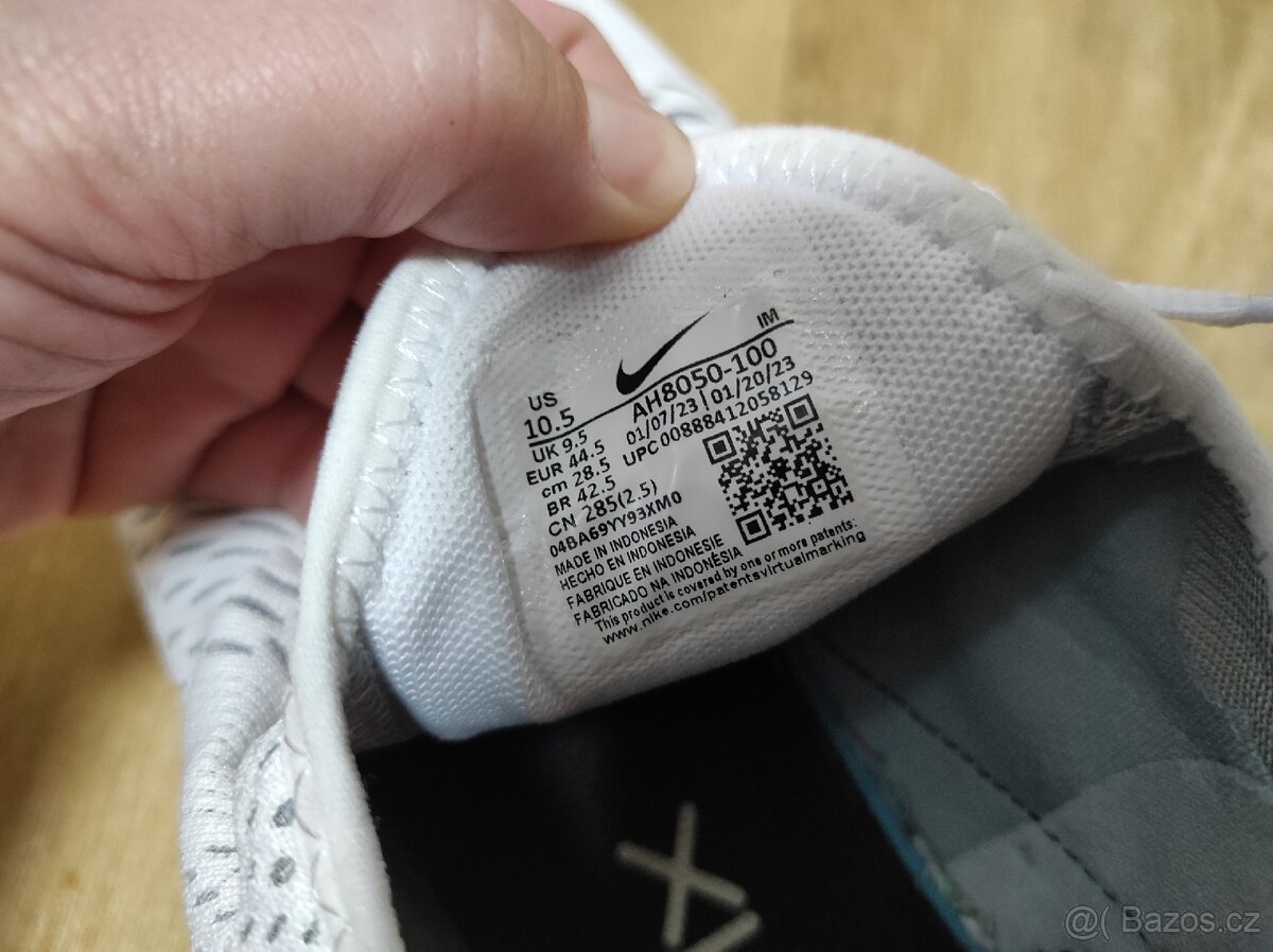 Krásné bílé Nike boty 270 - 5