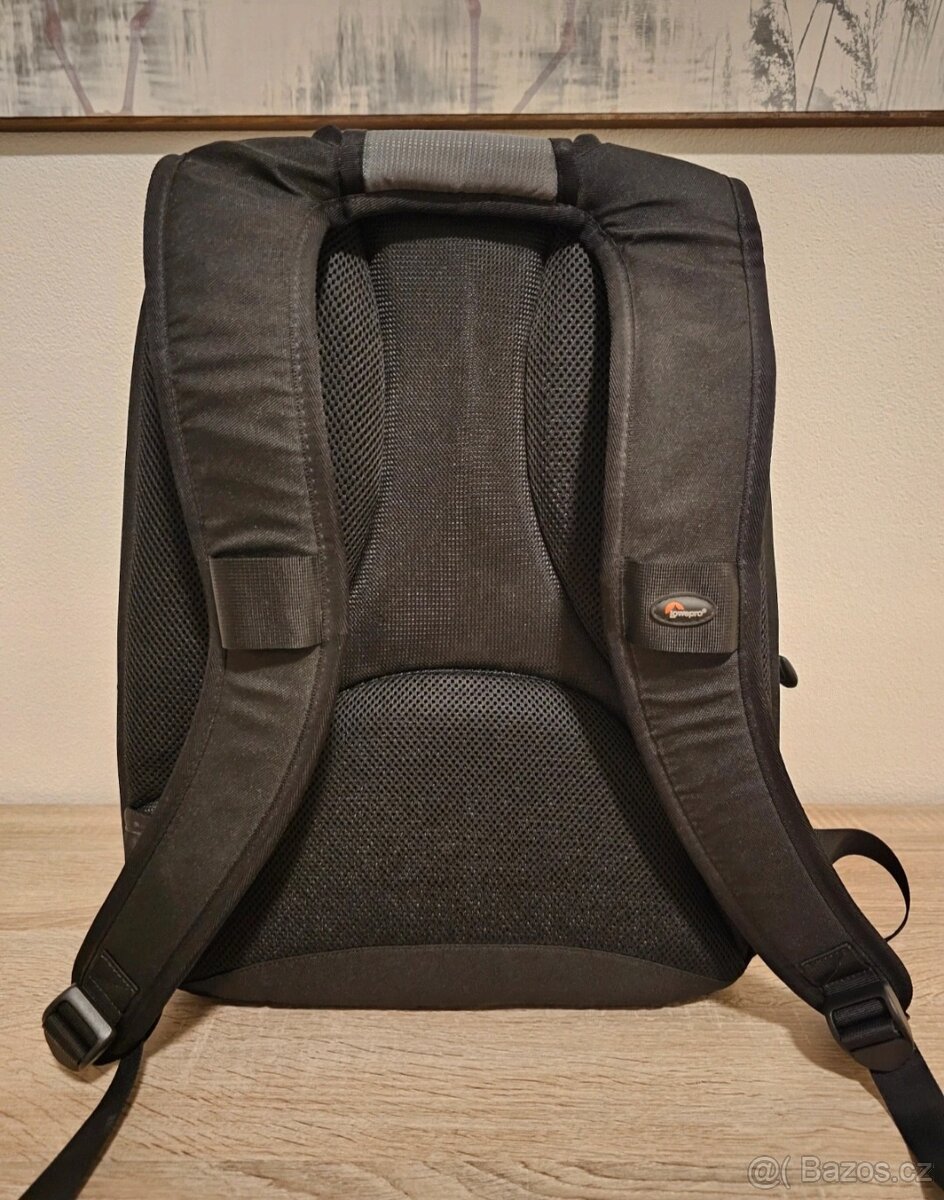 Batoh značky Lowepro - 5