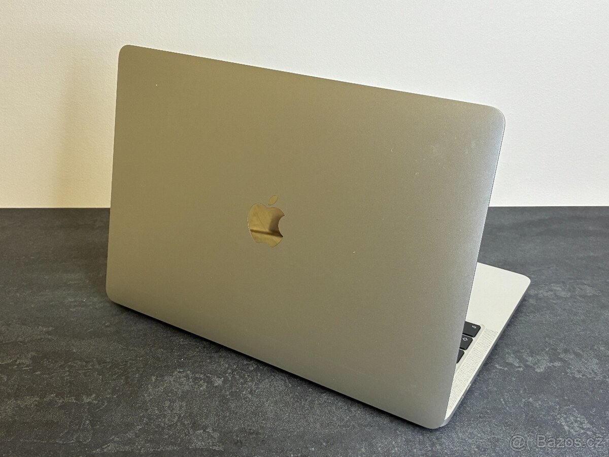MacBook Pro 13'' 2020 / i5 / 8GB / 256GB SSD - DPH - 5