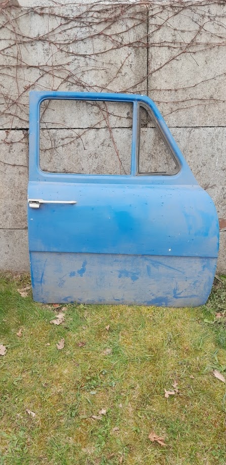Dveře Škoda 100 - vystouplé kliky - 5