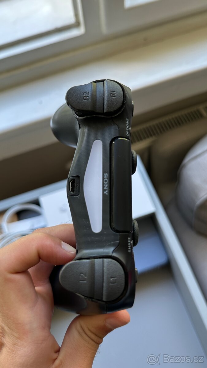 Sony DualShock 4 - 5