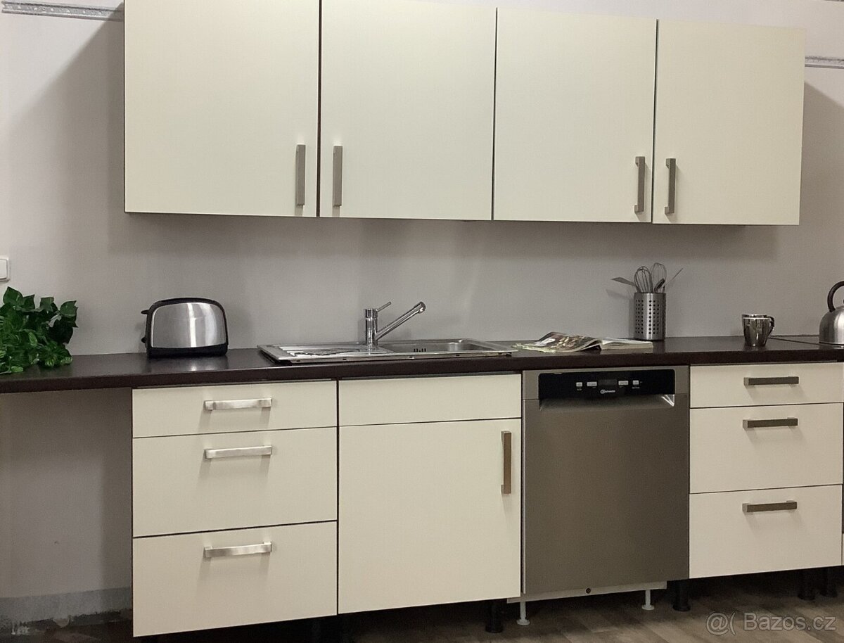 Světlá moderní kuchyně PAOLA - 5