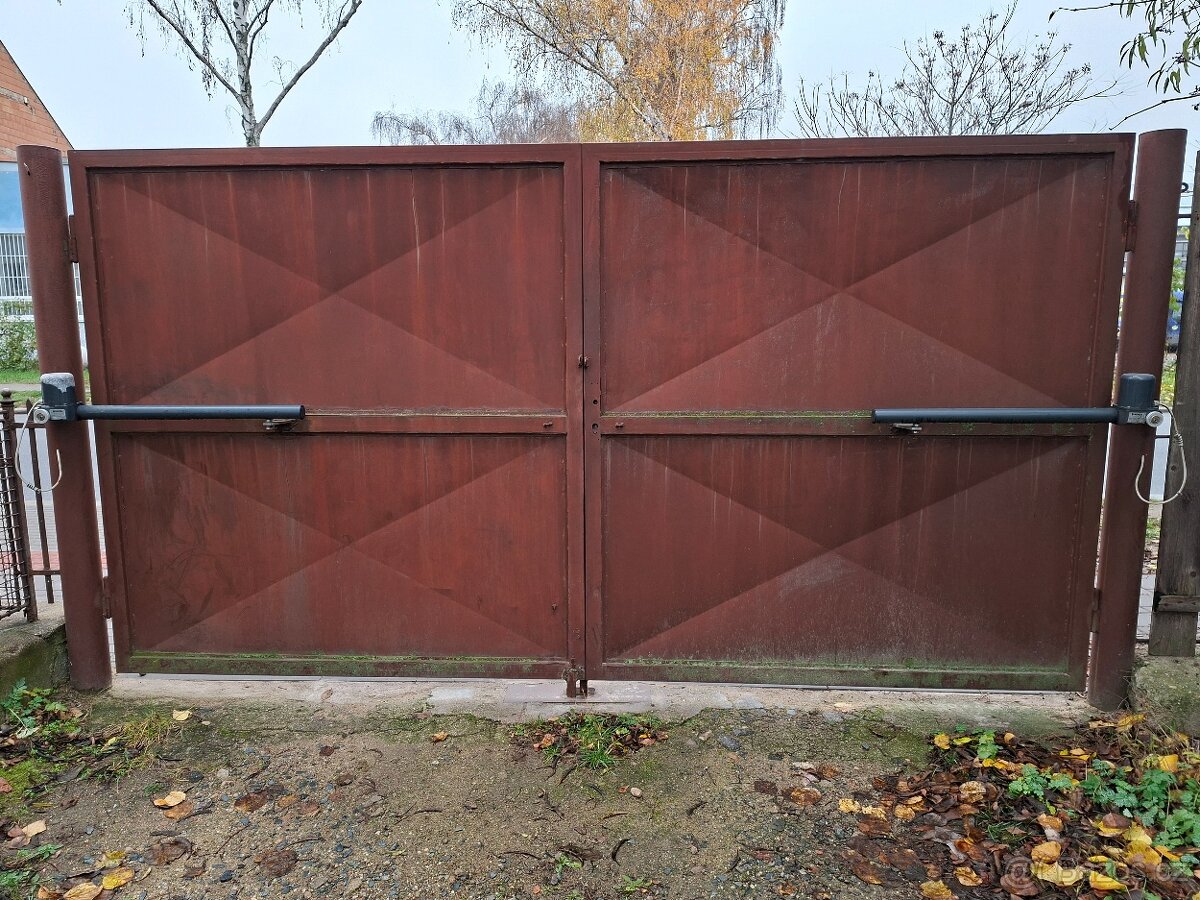 Vjezdová brána - 5