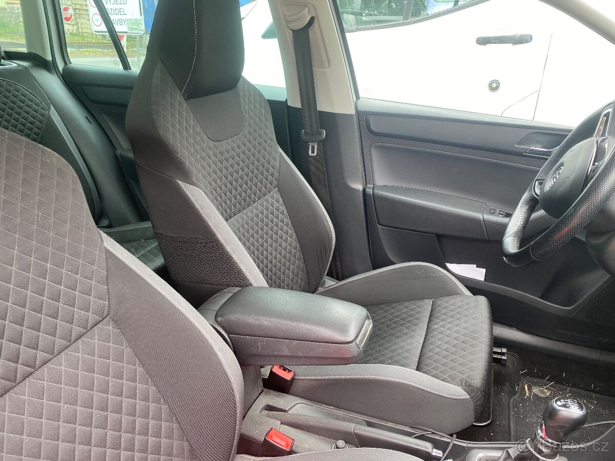 Skoda Rapid spaceback SCOUT - 5