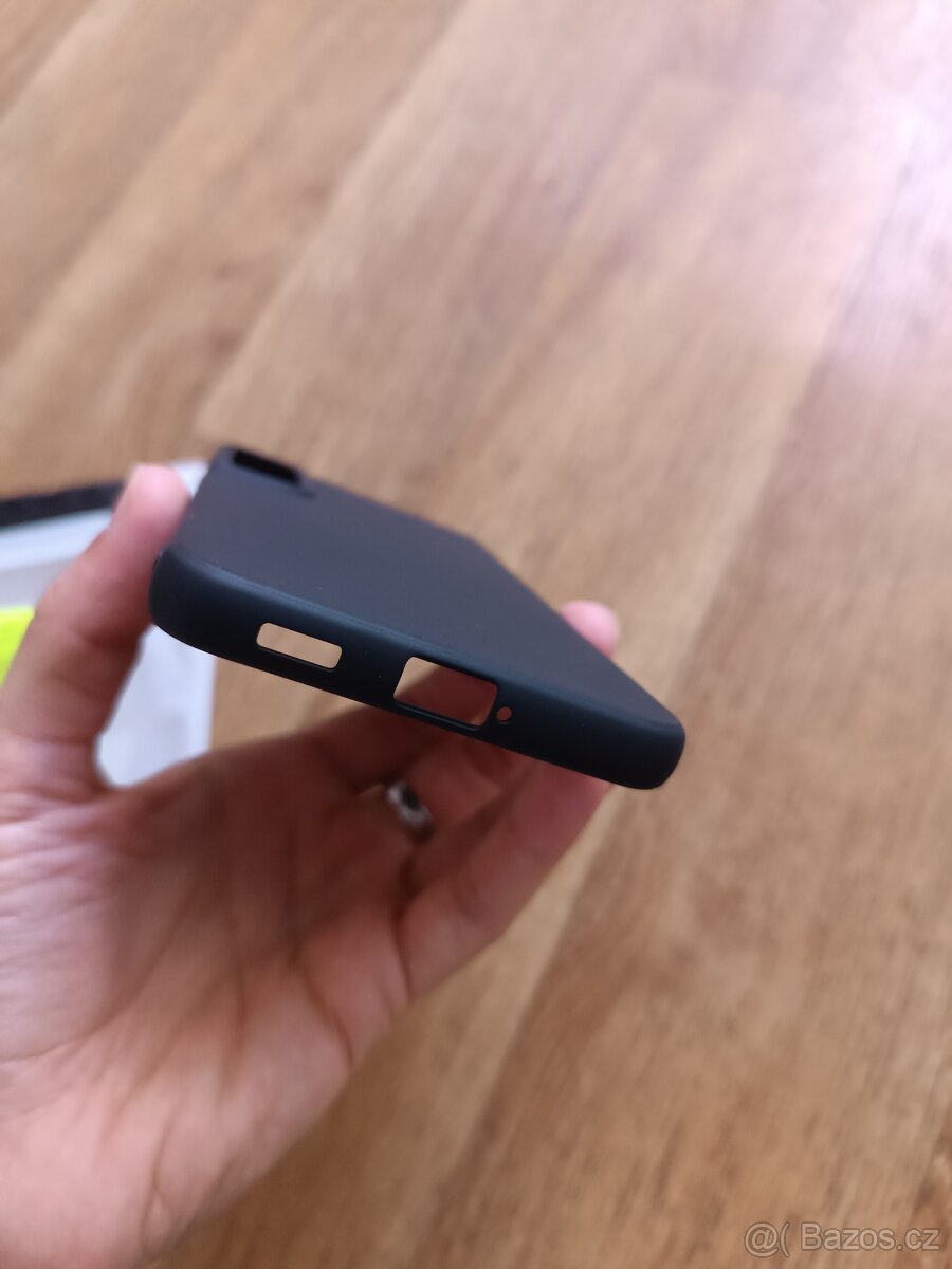 Kryt RSTTY pro Samsung Galaxy S22 - 5