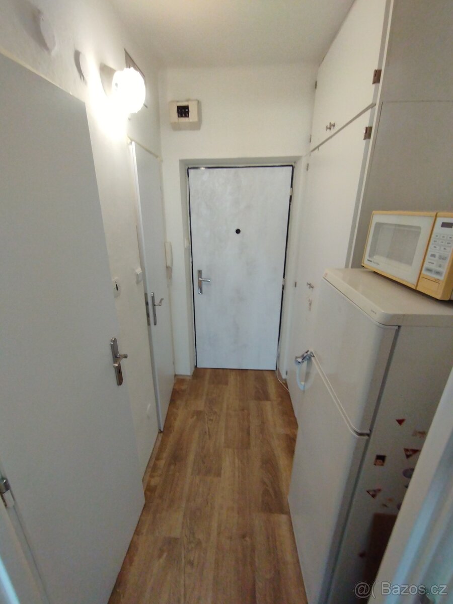pronajmu byt 1+kk ul. Baarova 15, Ostrava Mar. Hory, - 5