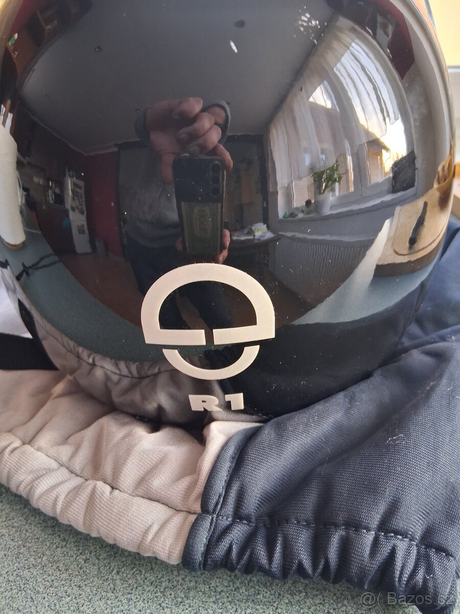 Helma na motorku Schuberth - 5