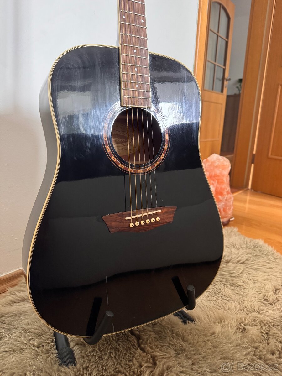 Washburn WD10B – černá akustická kytara + stojan - 5