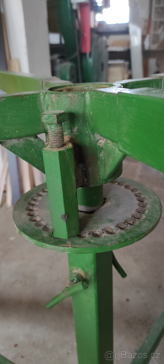 Otočný stojan na kování oken - 5