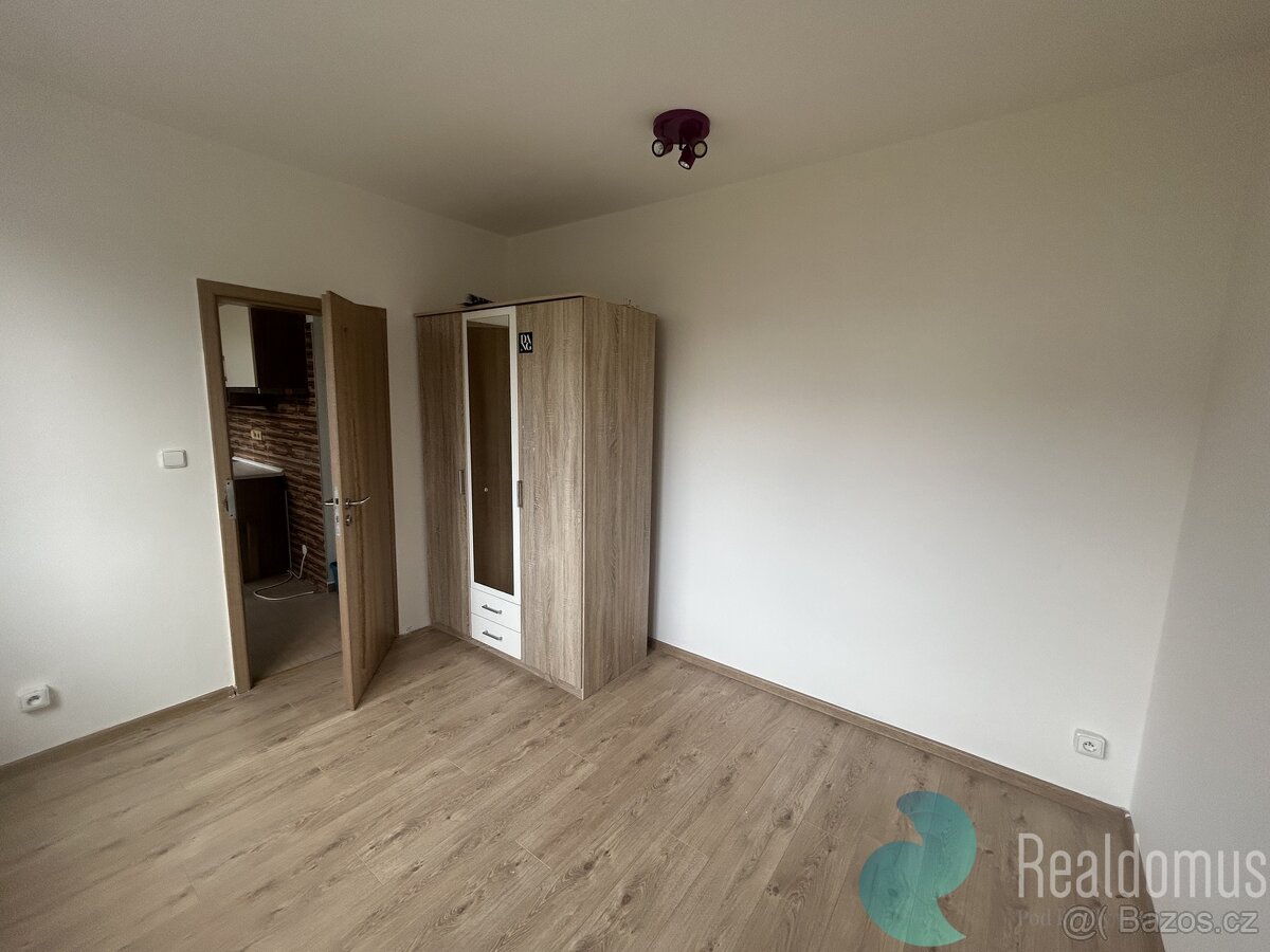 Pronájem bytu 3+1 v Borovanech - 5