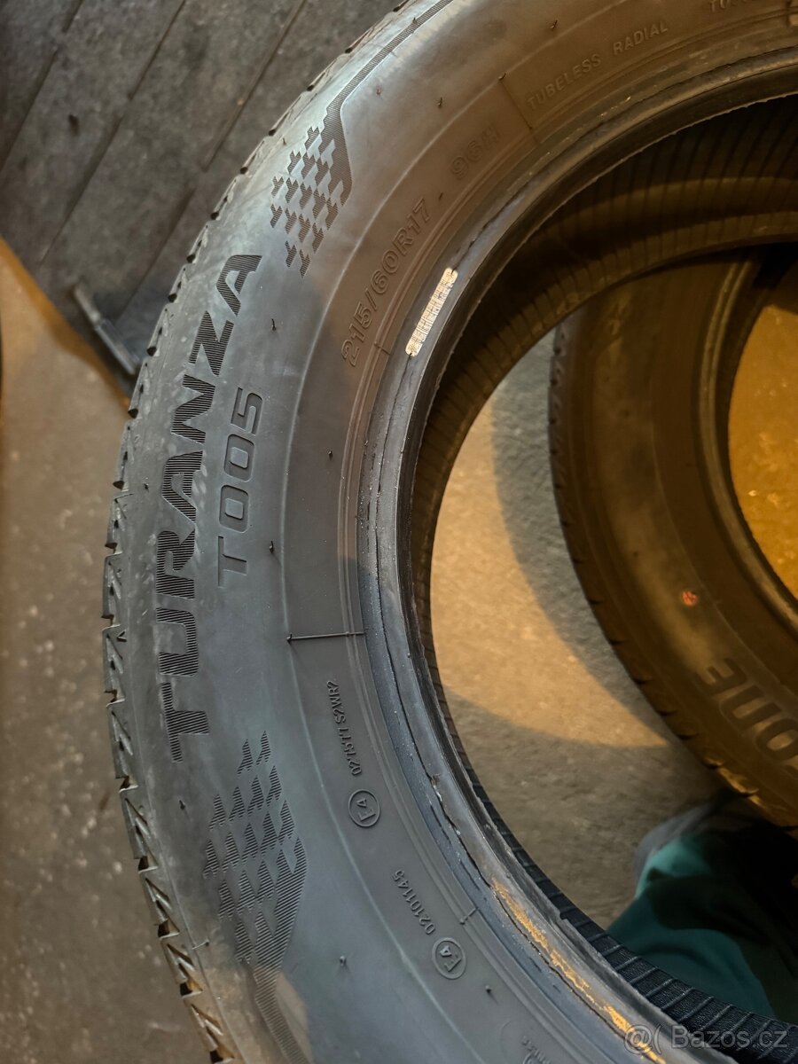 215/60R17 - 5