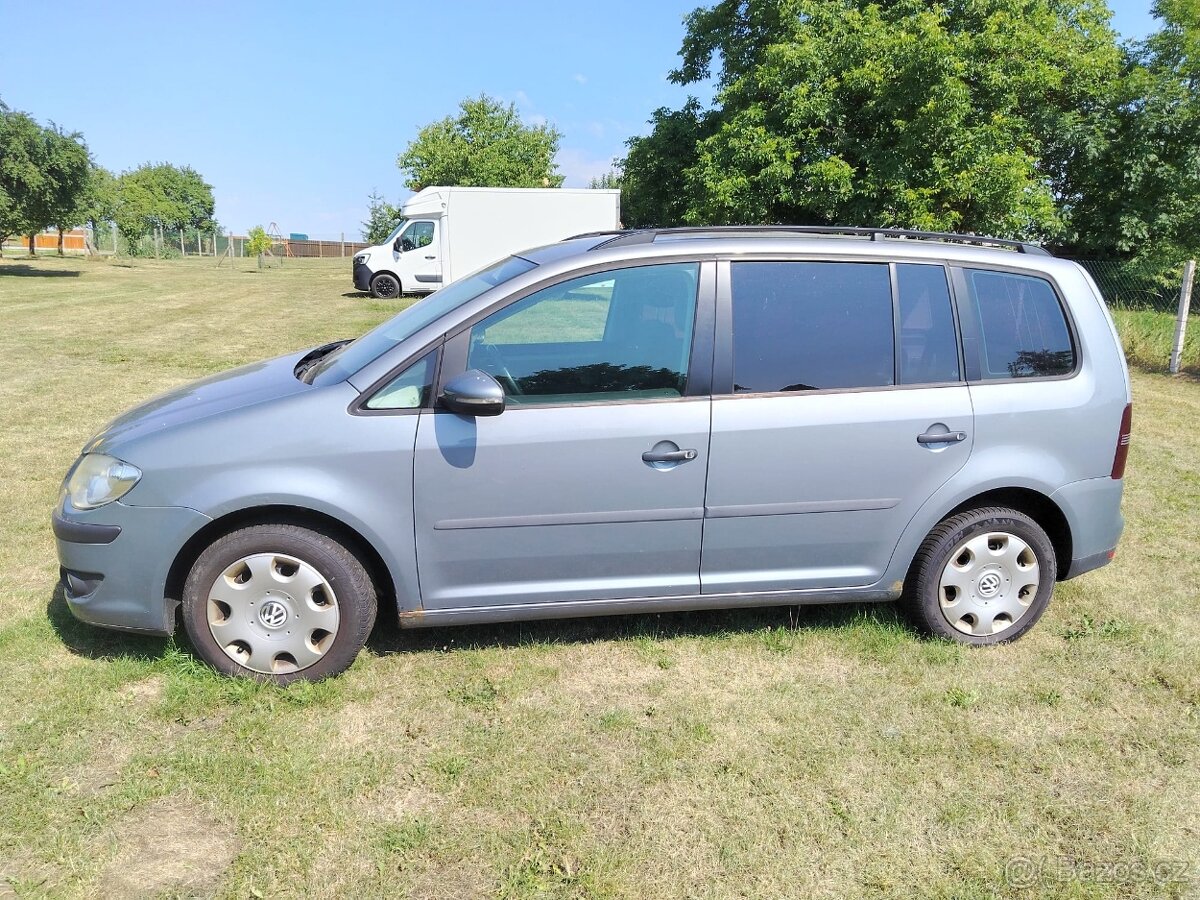 Prodám VW Touran 2009, 1,9 tdi - 5