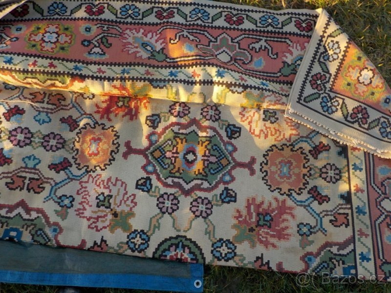 staré ručně vázané koberece a přehozy - 5