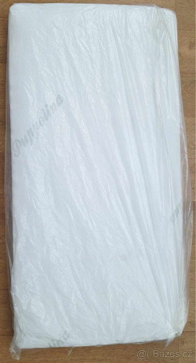 Dětská dřevěná postýlka se žirafou a matrace - 5