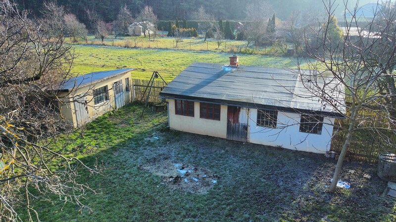 Unikátní dům s hospodářskými budovami a pozemkem 3188 m² - 5