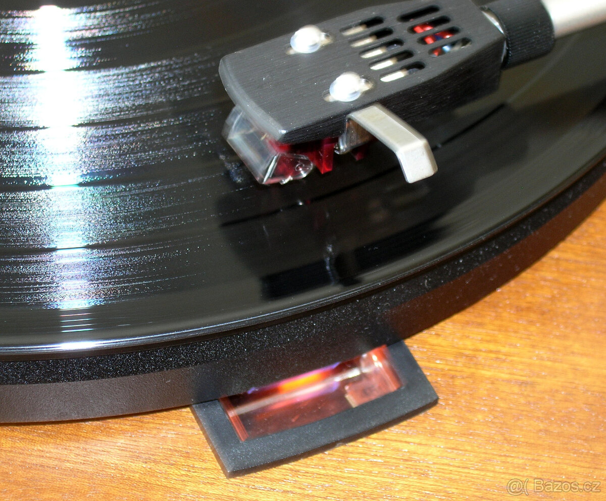 Hi-Fi gramofon TSLA NC-450 po GO za 8.200 Kč, přenoska OM-10 - 5