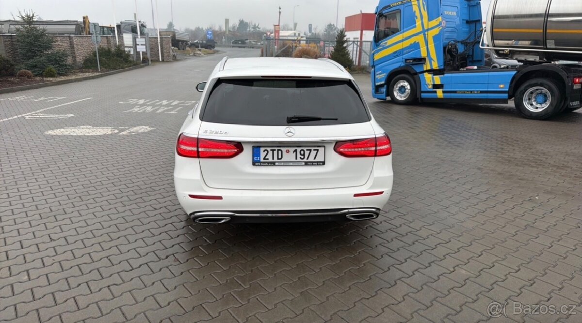 Mercedes E 220d Combi - 5