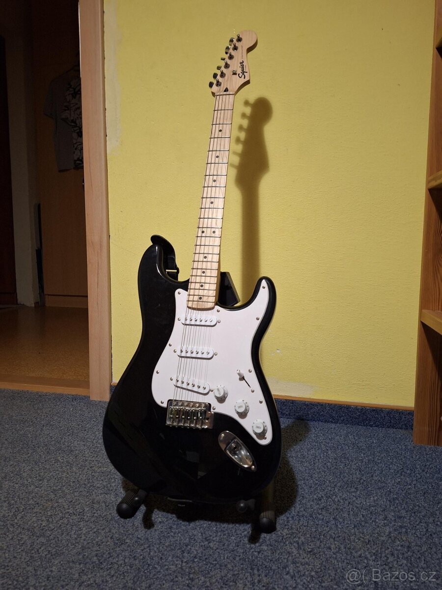 Elektrická kytara Squier + kombo Frontman 20G + obal - 5
