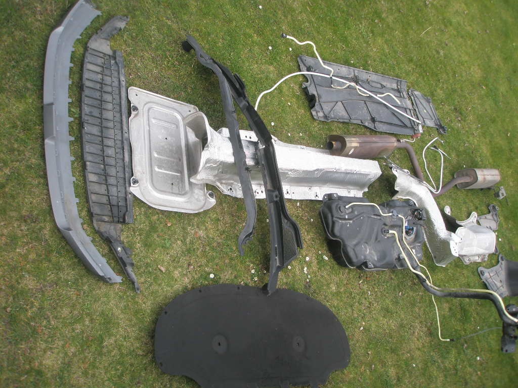 Škoda 21-23 Kamiq Scala mám 90% dílů cena dohodou - 5