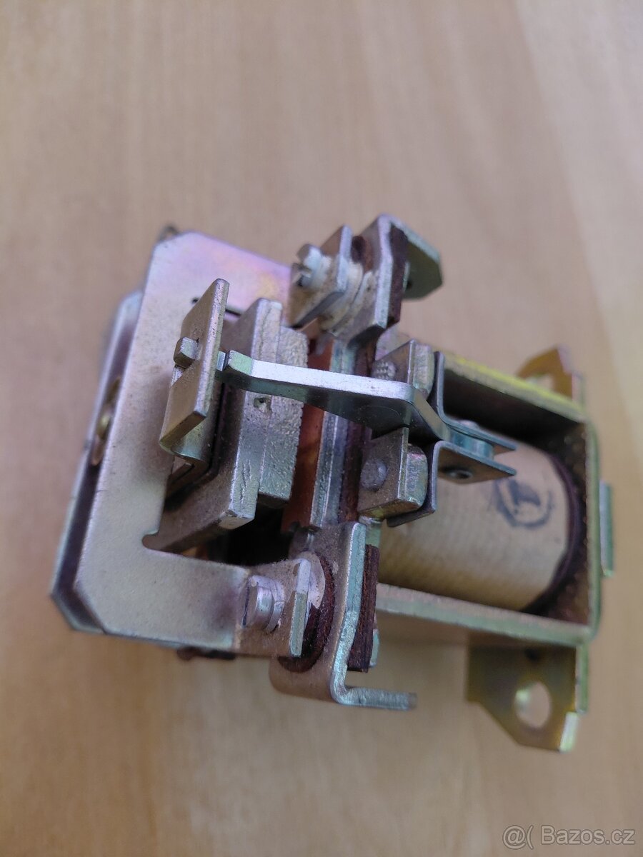 Spínač starteru 10k - 5