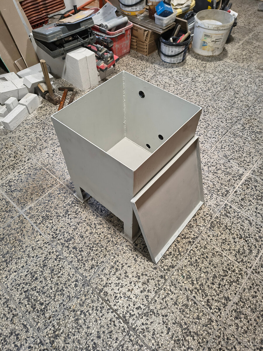 Expanzní nádoba na půdu. - 5