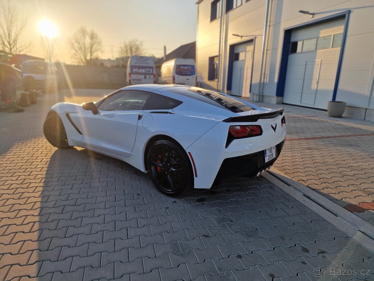 2016 Chevrolet Corvette Stingray 2LT C7 - 5