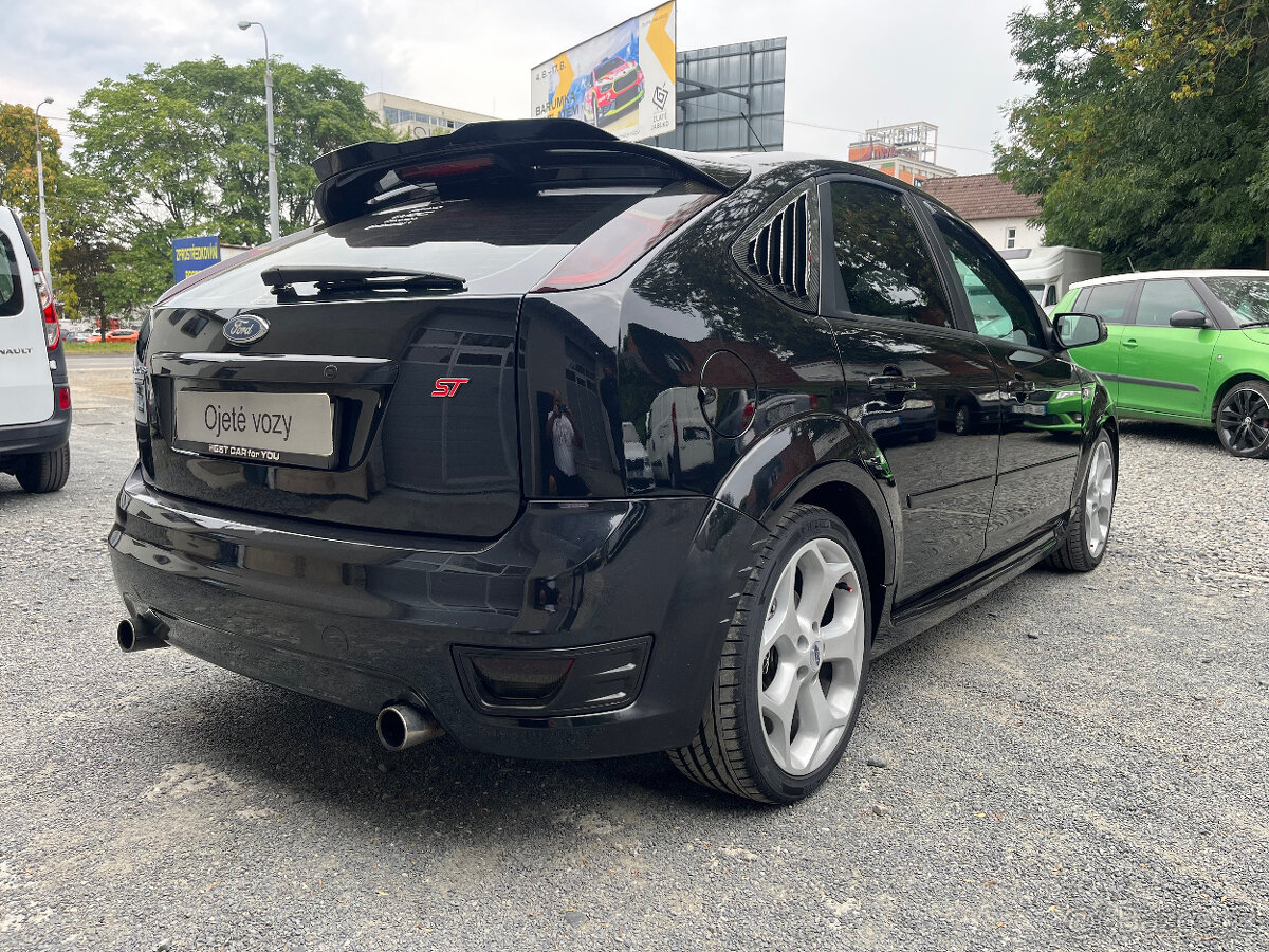 FORD FOCUS ST 2,5 i 166 Kw BLACK EDITION - 5