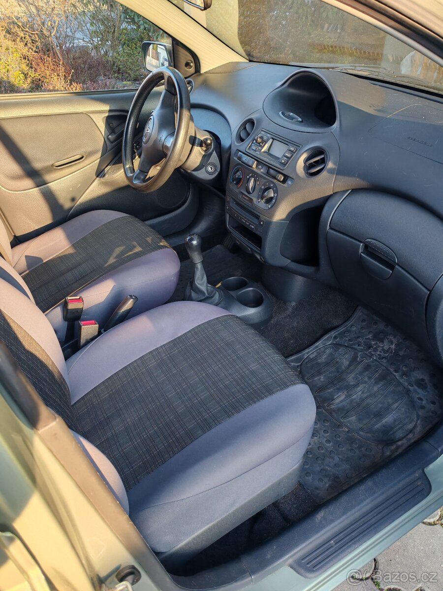 Yaris VVTi, 998 ccm - 5