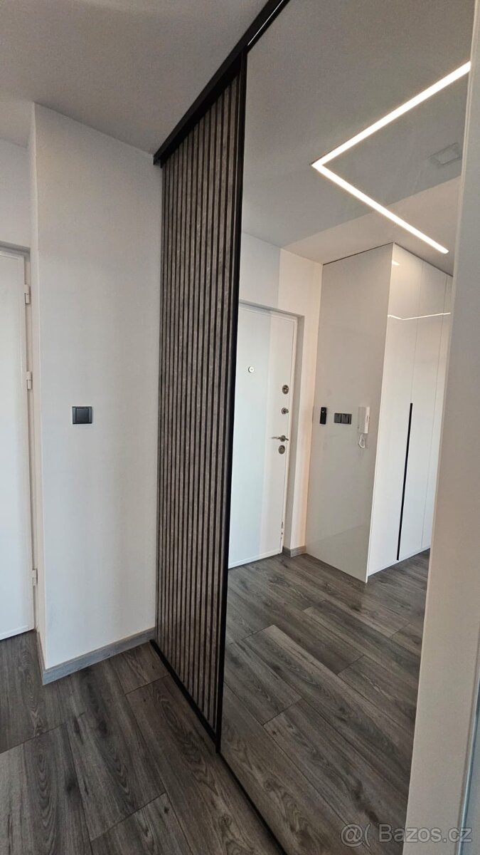 Pronájem bytu 3+kk 64,30m2 Praha- Vinohrady, Nám. Míru - 5
