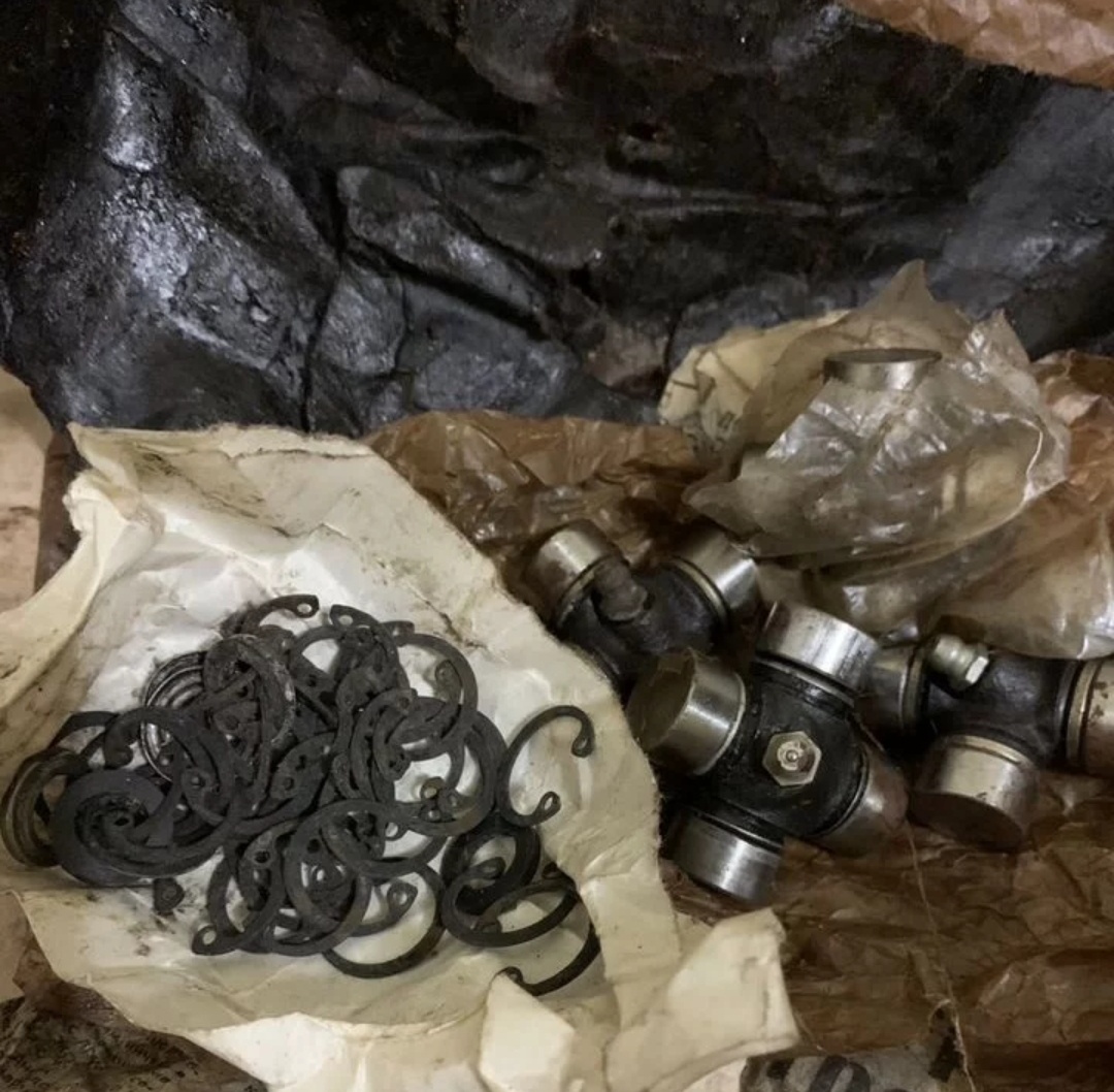 Originální nové diferenciály z vojenského depozitu Dněpr M72 - 5