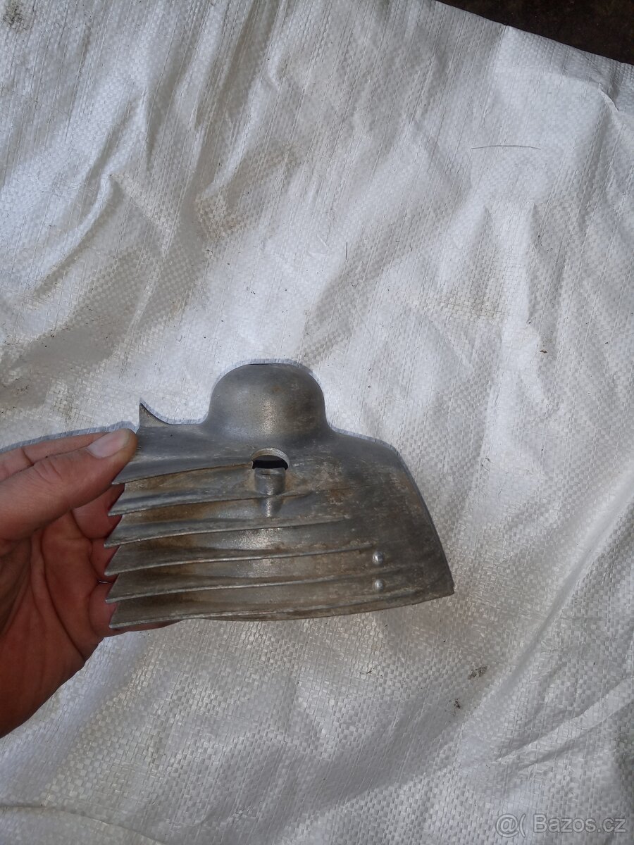 Kryt karburátoru - 5