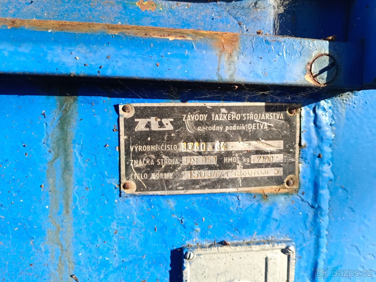 Un 053 nakladač + podkop - 5