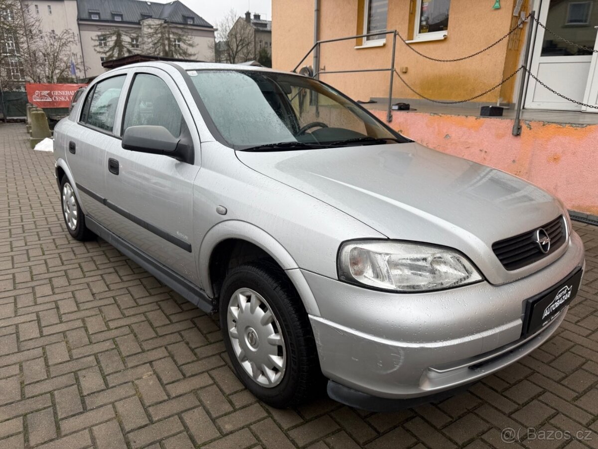 Opel Astra 1.2 - 5