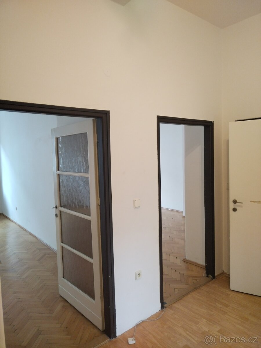 Pronájem bytu 2+1 v Pardubicích - centrum - ul. Sladkovského - 5