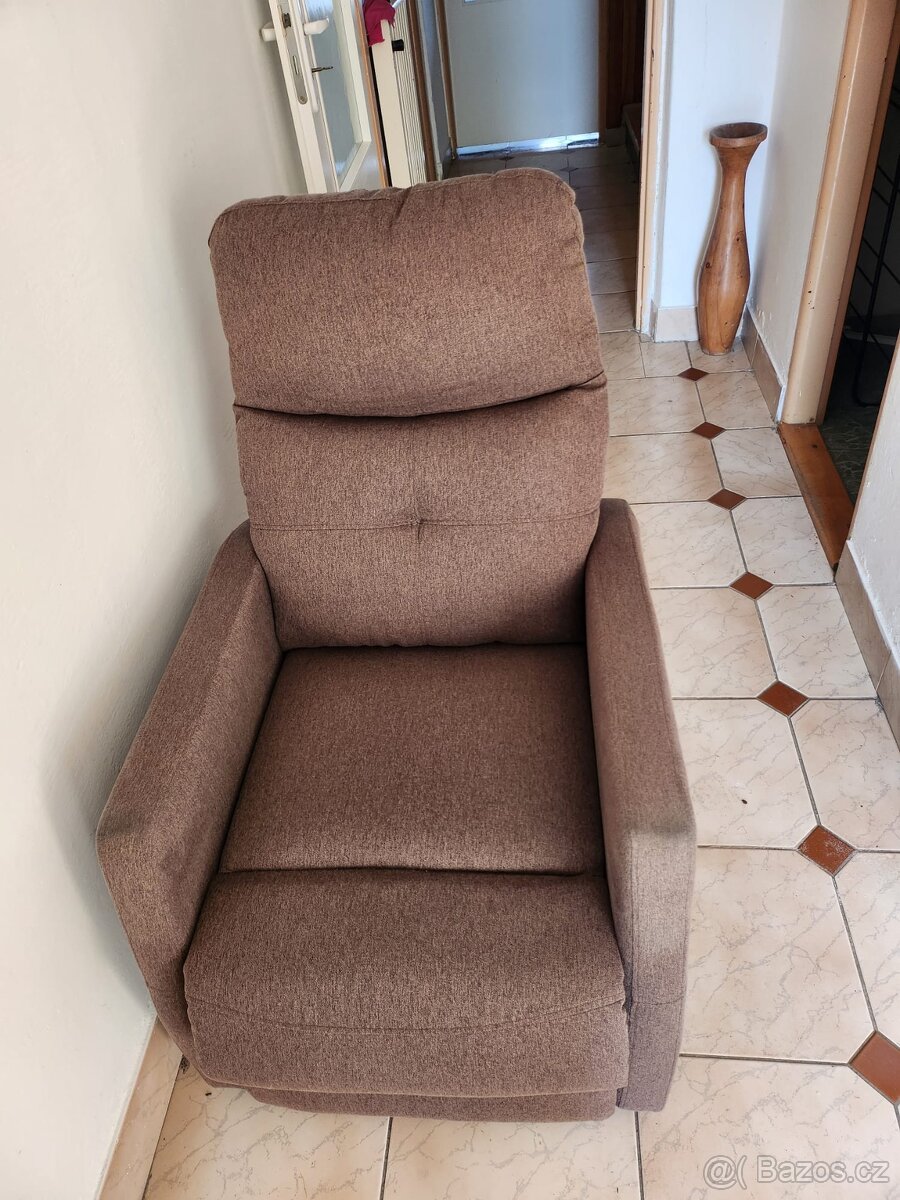 Prodám polohovaci křeslo - 5