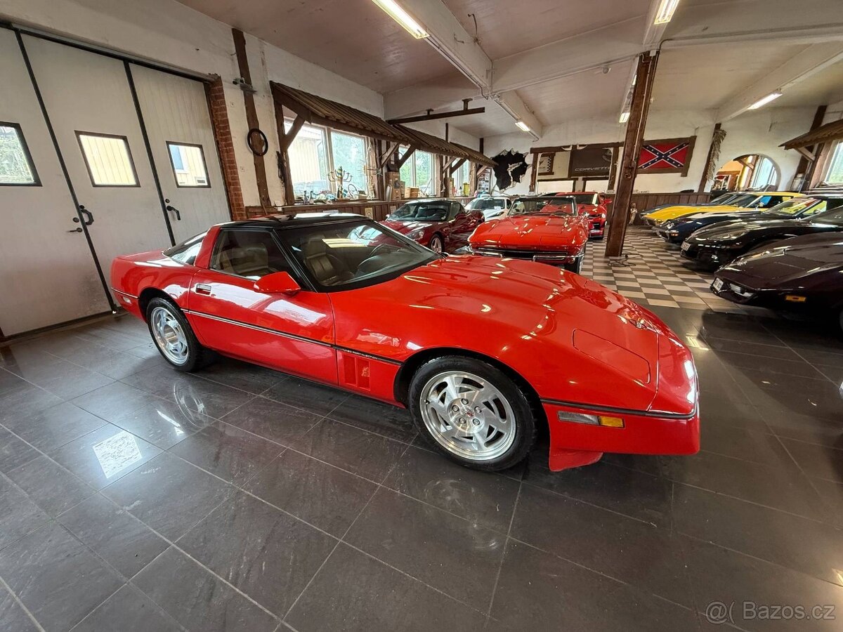 Chevrolet Corvette C4 ZR1 z roku 1990 - 5