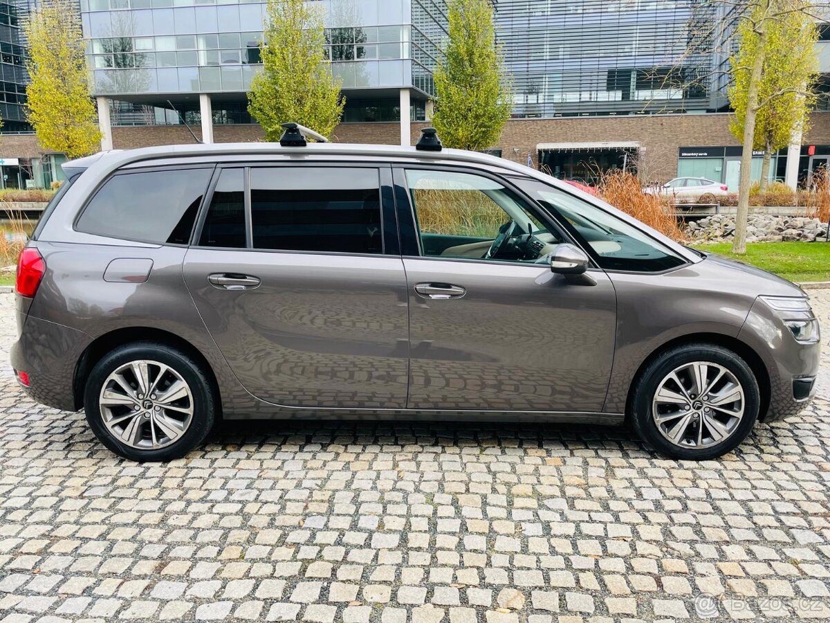 Citroën Grand C4 Picasso 2.0HDi AUT NAVIG LED 7 MÍST KAMERA - 5