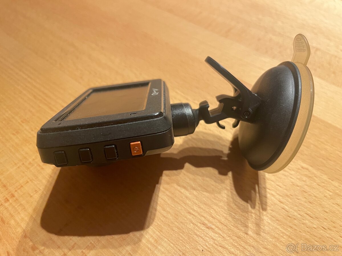 Prodám autokameru MIO MiVue 733 - 5